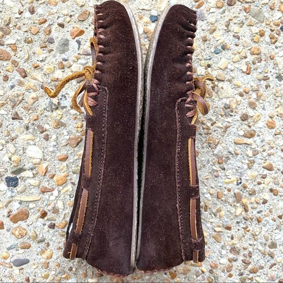 Minnetonka Moccasin Unisex Kids Suede Brown Tie Faux Fur Lining Slippers Size 3 - Picture 3 of 6